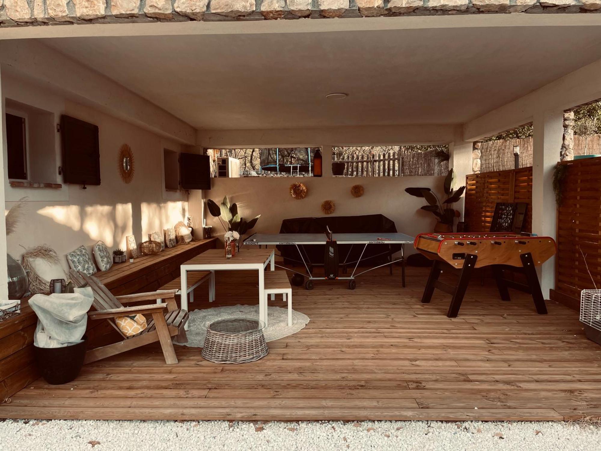 2P Au Coeur Des Montagnes Avec Piscine Chauffee Lägenhet Puget-Théniers Exteriör bild
